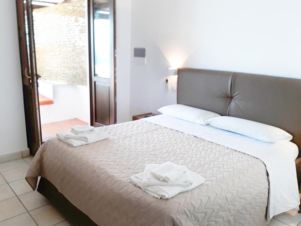 Residence Gregory Filicudi Pecorini Экстерьер фото