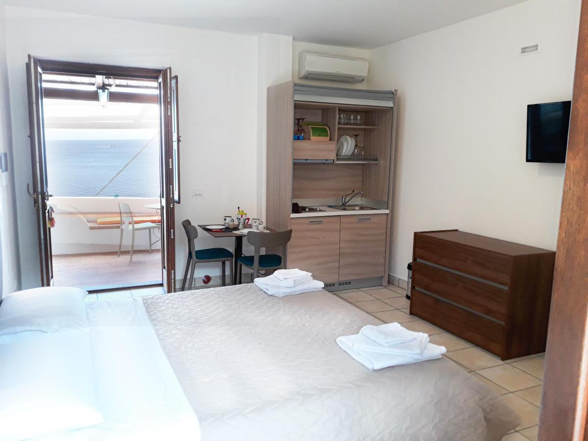 Residence Gregory Filicudi Pecorini Экстерьер фото