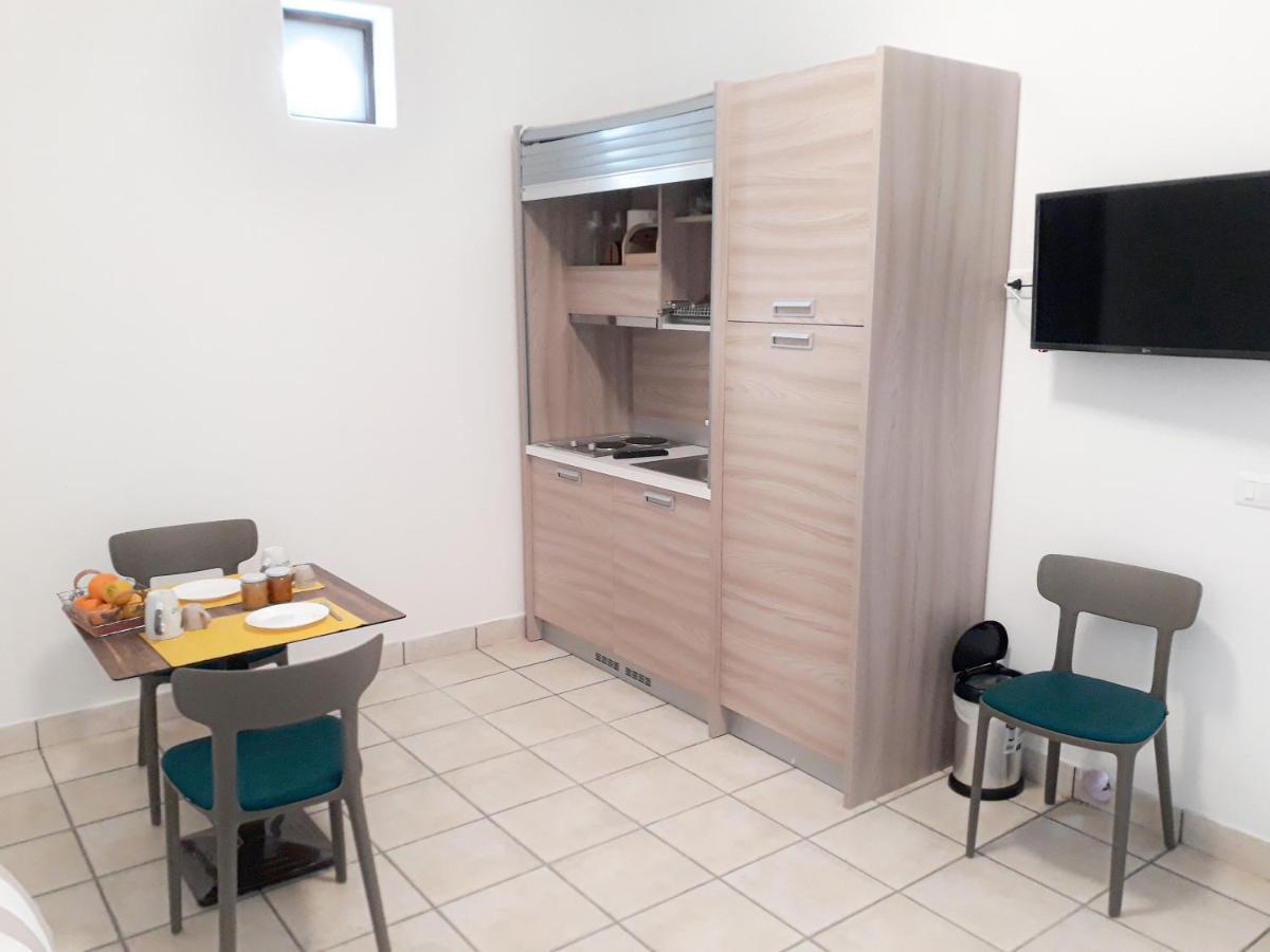 Residence Gregory Filicudi Pecorini Экстерьер фото
