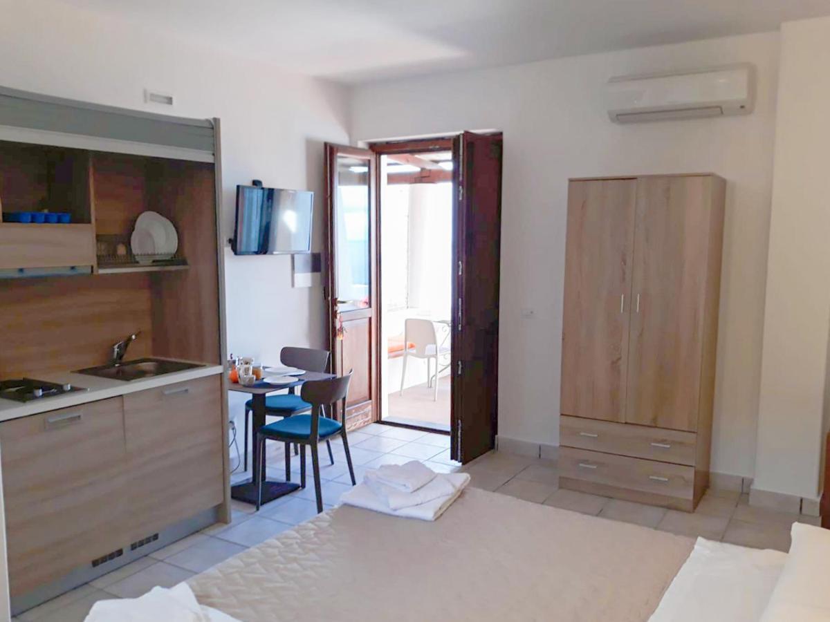 Residence Gregory Filicudi Pecorini Экстерьер фото